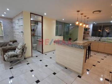 Casa en venta en Santiago De Surco a S/1,534,500