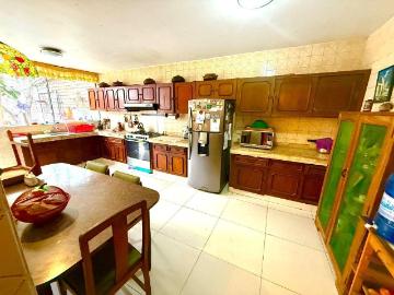 Casa en venta en Santiago De Surco a S/1,900,000