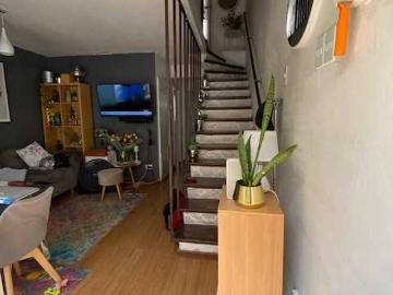 Casa en Venta en Santiago 4 dormitorios 2 baños