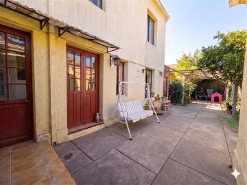 Casa en Venta en Santiago 6 dormitorios 3 baños