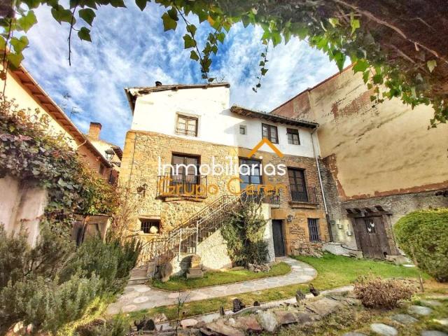 Casa en venta en Santo Domingo de la Calzada. CASA CON TERRENO EN CASCO HISTÓRICO DE SANTO DOMINGO DE LA CALZADA. Casas Santo Domingo de la.