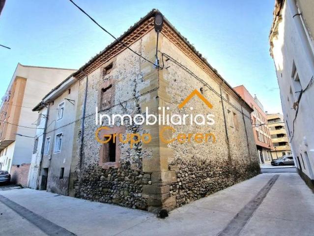 Casa en venta en Santo Domingo de la Calzada. Si estás buscando tu propio rinconcito en pleno corazón de Santo Domingo de la Calzada, esta casa de pueblo es una maravilla!. Casas Santo Domingo de la.