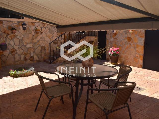 Casa en venta en Santorcaz. COMO NUEVA, CON PATIO DE ENSUEÑO Y LISTA PARA ENTRAR A VIVIR. Casas.