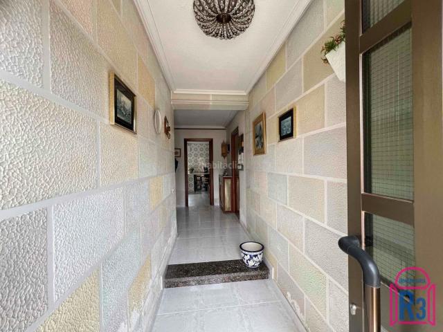 Casa en venta en Santovenia de la Valdoncina. Casa de pueblo con huerta y árboles frutales. Casas Santovenia de la.