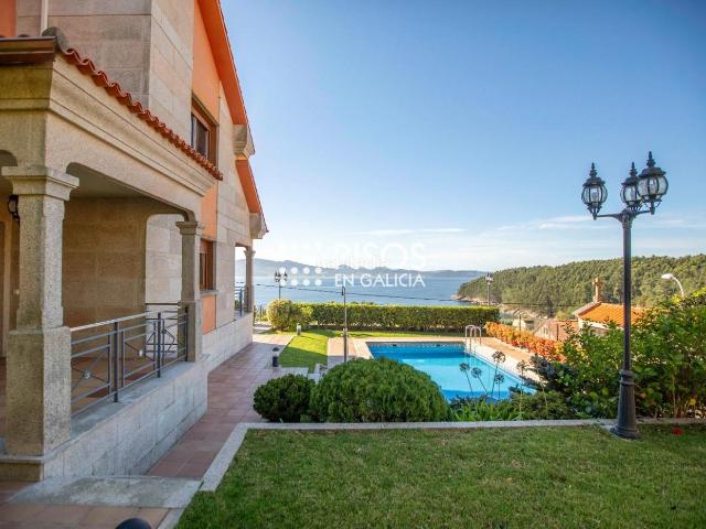 Casa en venta en Sanxenxo, Dorrón. Venta de chalet individual en Sanxenxo con piscina con unas vistas magnificas. Casas.