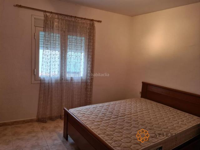 Casa en venta en Sástago. Casa reformada 4 dormitorios 2 baños garaje. Casas.