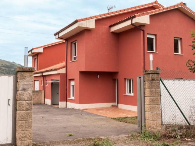 Casa en Venta en Sariego