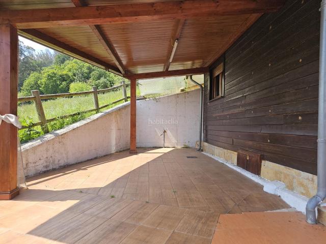 Casa en venta en Sariego. COQUETA CASA CON HORREO. Casas.