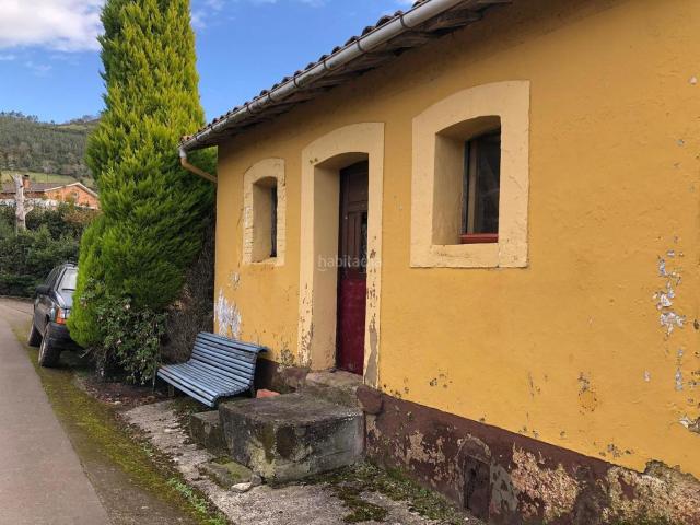 Casa en venta en Sariego. Casas.