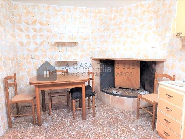 Casa en venta en Sax. CASA DE DOS PLANTAS CON TERRAZA Y PATIO. Casas.