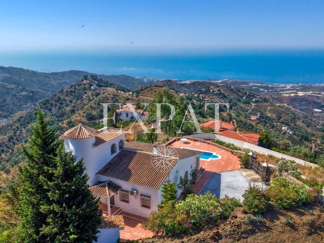 Casa en venta en Sayalonga Málaga