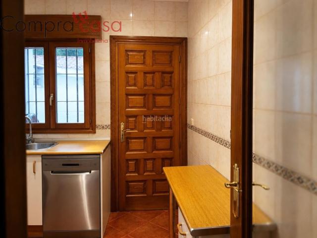 Casa en venta en Segovia, Área Rural. GRAN CASA UNIFAMILIAR EN EL BONITO BARRIO DE ZAMARRALA. Casas.