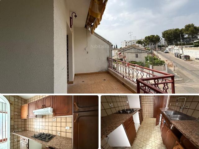 Casa en venta en Segur de Calafell, Segur de Calafell Nucli Urbà Costa Dorada. Chalet adosado de 3 dormitorios con garaje, terrazas y jardín en Calafell. Casas Segur de.
