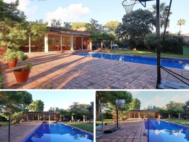 Casa en venta en Segur de Calafell, Segur de Calafell Nucli Urbà Costa Dorada. Dos viviendas independientes y piscina compartida. Casas Segur de.