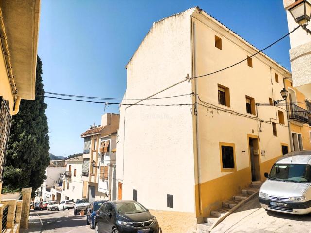 Casa en venta en Sella. BAJADA DE PRECIO! AHORRA 40.000 Y HAZ REALIDAD TU SUEÑO EN SELLA. Casas.