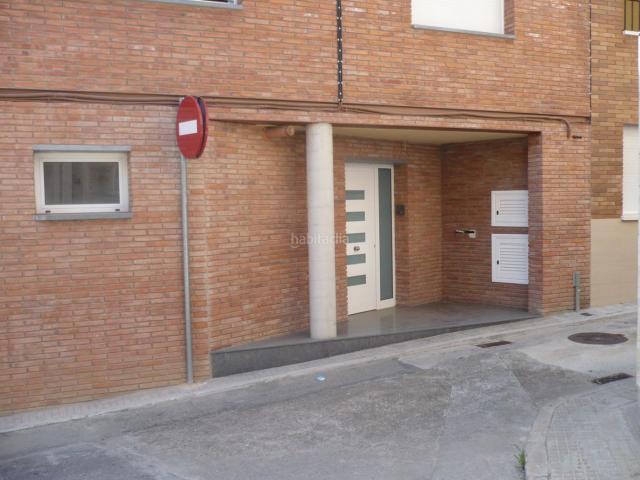 Casa en venta en Sentmenat. CASA SEMI NUEVA. Casas.