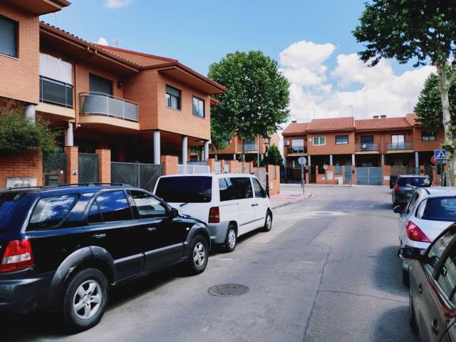 Casa en venta en Seseña, Los Robles. Casas.
