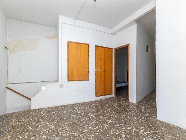 Casa en venta en Serra. Casa para reformar en pleno centro de Serra. Casas.
