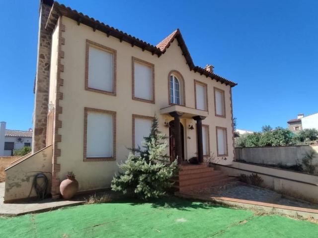 Casa en Venta en Serradilla