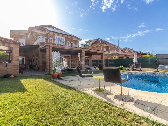 Casa en venta en Serranillos del Valle. Casas Serranillos del.