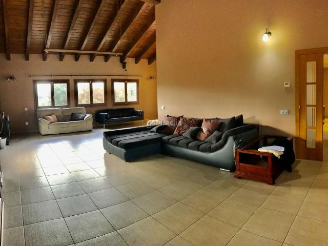 Casa en venta en Seva. CHALET EN SEVA. Casas.