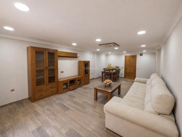 Casa en venta en Sevilla, Colores Entreparques. Casa en venta en Sevilla Este, 4 dormitorios. Casas.
