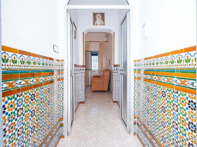 Casa en venta en Sevilla, Barrio del Nervión. Magnífica oportunidad en la Gran Plaza. Casas.