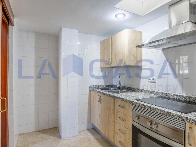 Casa en venta en Sevilla, Juan XXIII Rochelambert. Casa Barriada Juan XXIII, Sevilla. Casas.