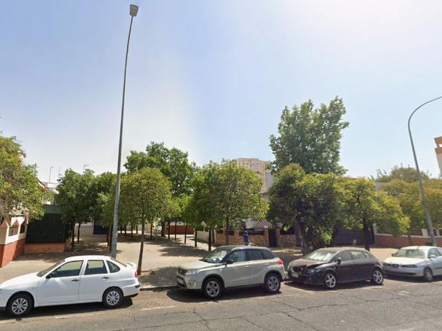 Casa en venta en Sevilla, Juan XXIII Rochelambert. Casas.