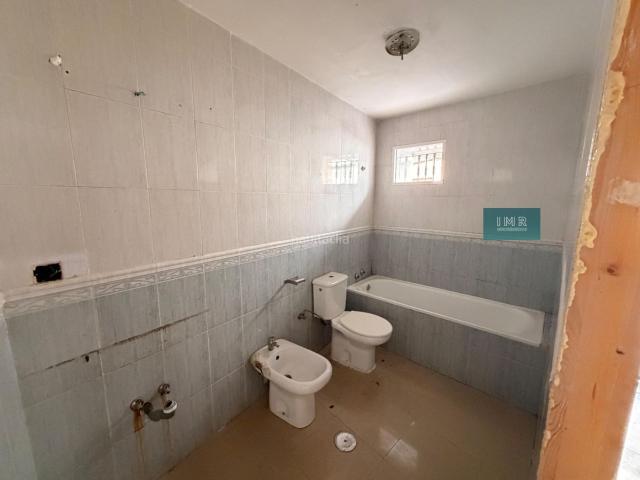 Casa en venta en Sevilla, La Plata. Gran Oportunidad en La Plata! Casa de 2 Plantas Azotea con un Potencial Infinito. Casas.