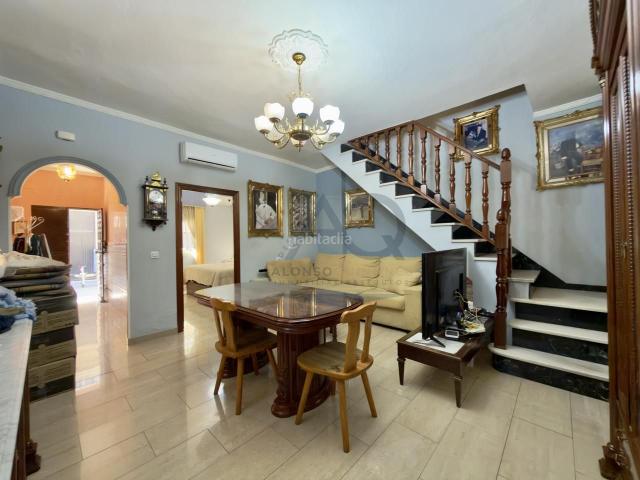Casa en venta en Sevilla, Palmete. Vivienda unifamiliar en Zona de Palmete. Casas.