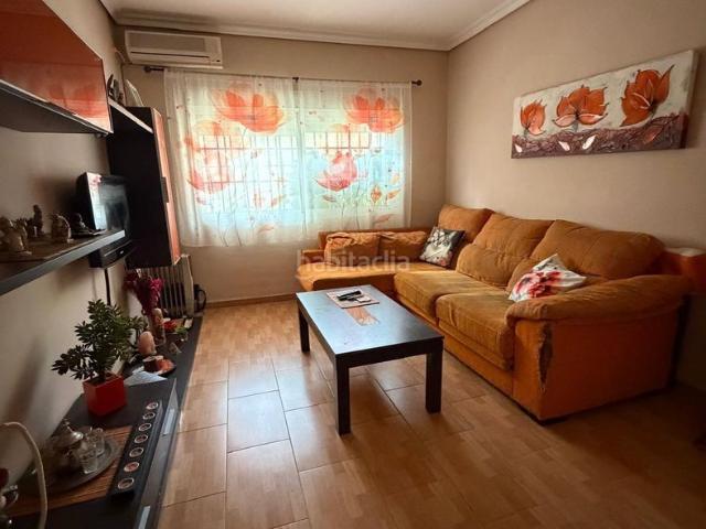 Casa en venta en Sevilla, Palmete. Casa amplia y lista para entrar a vivir en Palmete Sevilla. Casas.