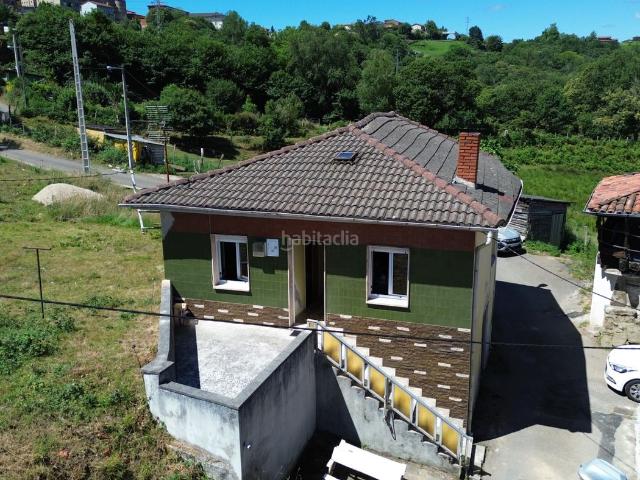 Casa en venta en Siero, Carbayin Lieres Valdesoto. Casa independiente con terraza, cochera y almacén en Siero. Casas.