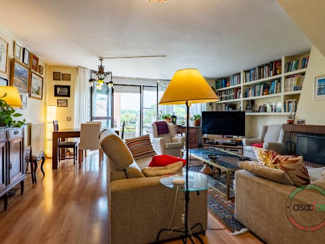 Casa adosada en venta en Siero, La Fresneda. VENTA DE CHALET ADOSADO EN LA URBANIZACIÓN LA FRESNEDA, SIERO. Casas adosadas.