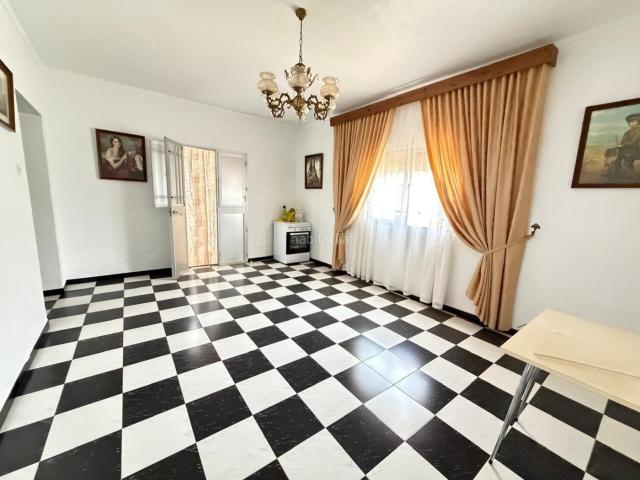 Casa en venta en Sierra de Yeguas. CASA CON AMPLIA PARCELA EN NAVAHERMOSA SIERRA DE YEGUAS PUEDE SER TUYA. Casas Sierra de.