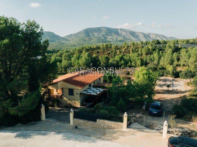 Casa en venta en Sierra Engarcerán. nw903 ENCANTADORA MASIA CON PISCINA CUBIERTA. Casas Sierra.
