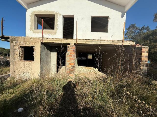 Casa en venta en Sils. CASA EN VENTA A REFORMAR SILS. Casas.