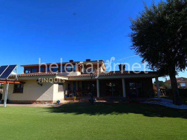 Casa en venta en Sils. Casas.
