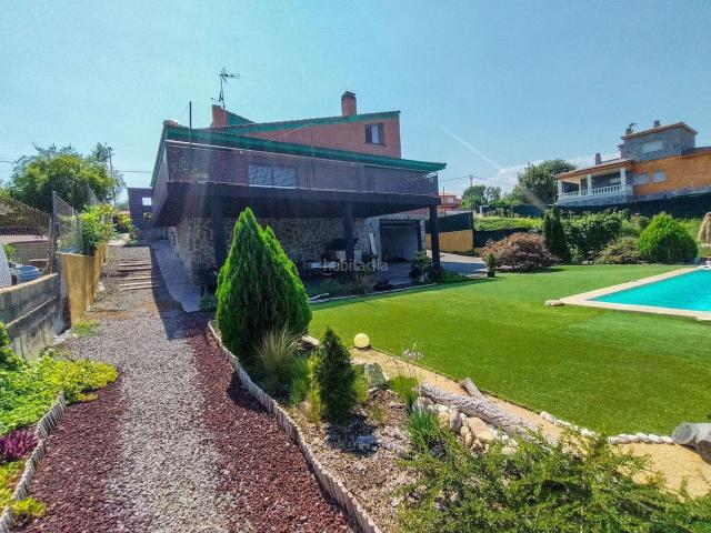 Casa en venta en Sils. Alternativa de Estilo de Vida PGA Catalunya Villa Moderna con 5 Dormitorios Cerca del Stadium Course de Clase Mundial. Casas.