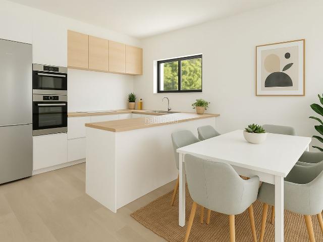 Casa en venta en Sils. TERRENO + CASA OBRA NUEVA EN GIRONA. Casas.