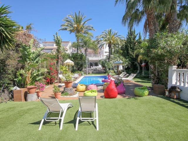 Casa en venta en Sitges, Levantina Montgavina Quintmar Costa Dorada. PALM GARDEN. Casas.