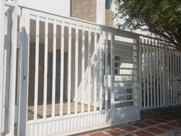 Casa En Venta En Soledad En Costa Hermosa V54960