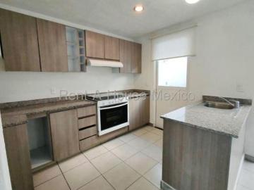 Casa en Venta en Sonterra 3 Recámaras con Doble Seguridad y Casa Club Premium