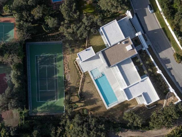 Casa en venta en Sotogrande, Sotogrande Alto. Villa de diseño y eficiente en Zona C, Sotogrande. Casas.