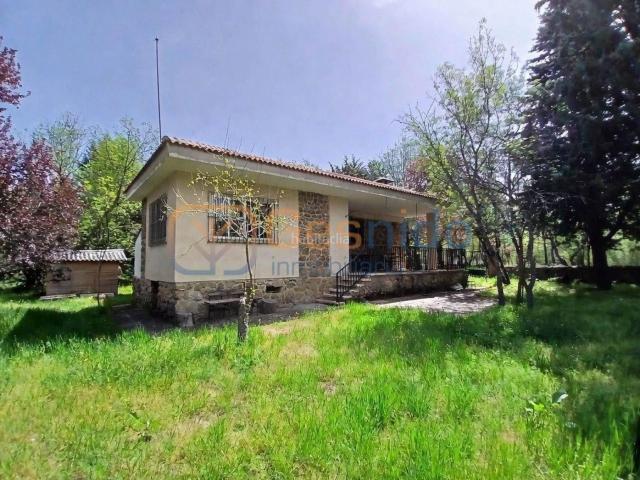 Casa en venta en Sotosalbos. CHALET INDIVIDUAL en PELAYOS DEL ARROYO Segovia de 3 DORMITORIOS y GRAN JARDÍN. Casas.