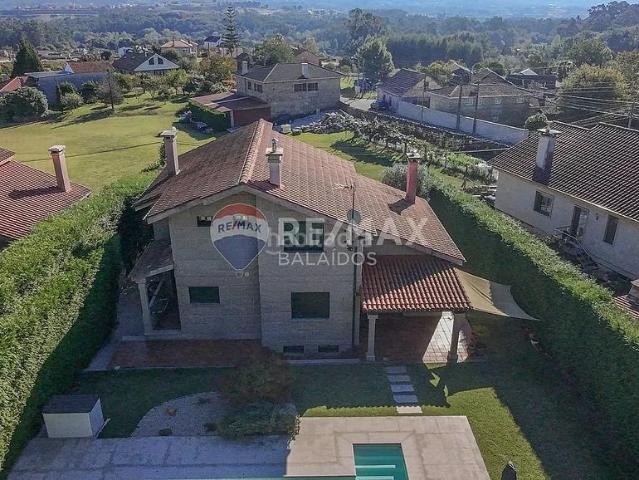 Casa en venta en Tui. Casas.