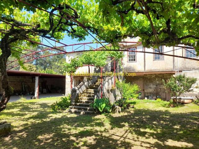 Casa en venta en Tui. Casas.
