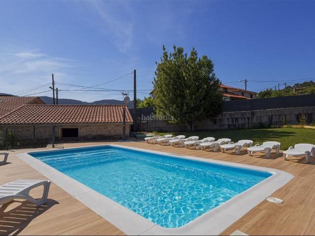 Casa en venta en Tui. Casona de Piedra en Tui. Casas.