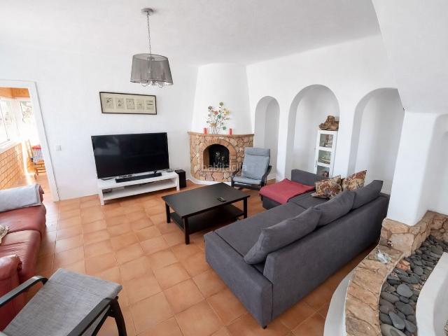 Casa en venta en Tuineje, Tarajalejo. Villa Exclusiva con Piscina y Apartamento Independiente en Tarajalejo, Fuerteventura. Casas.