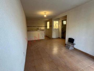 Casa en Venta en Tultepec: 3 Recámaras, Terraza y Balcón